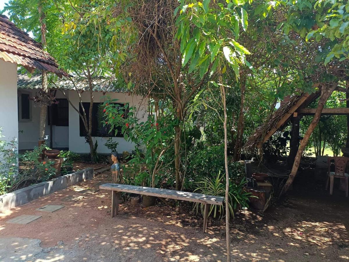 Mamisa Cafe, Home Stay Хабарана Экстерьер фото