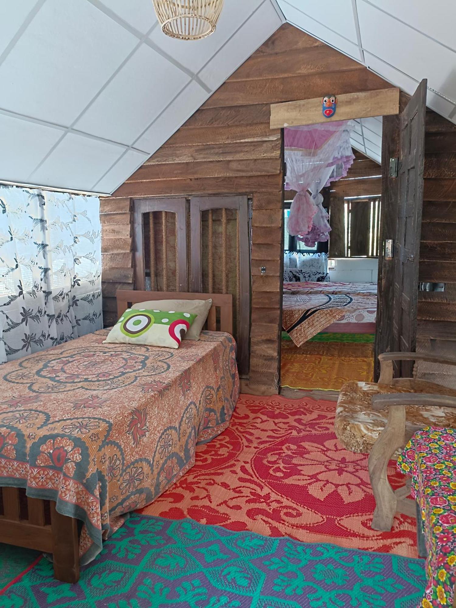 Mamisa Cafe, Home Stay Хабарана Экстерьер фото